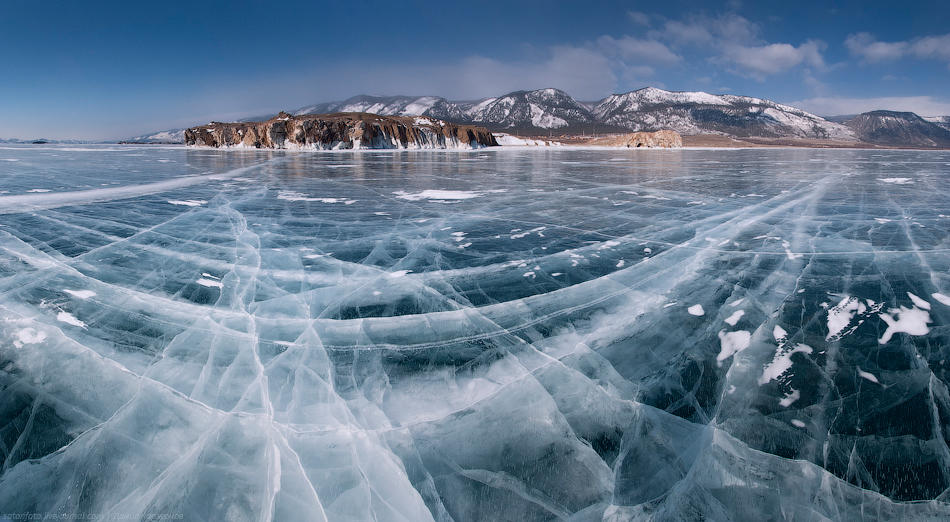 baikal ice panorama